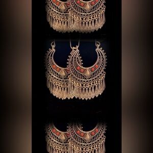 🔥🔥 Fabulous Western Style Red and Silver earrings!